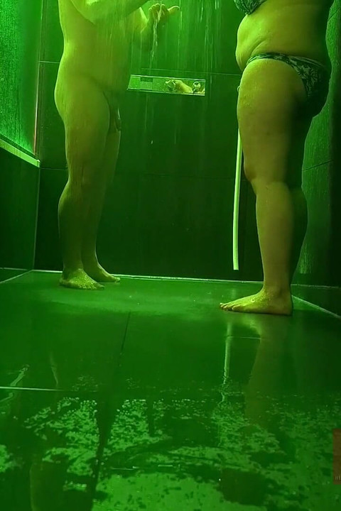 18yo Fan Spotted Me at the Public Spa and Filled Me up in the Hot Tub