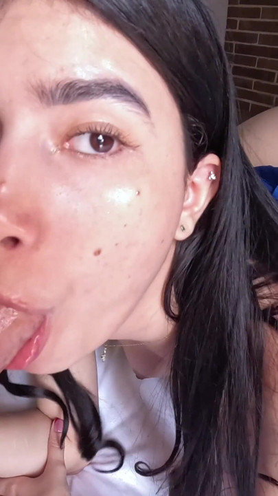 Petite Sara Taylor Profesional Photoshoot Ends up Fucking the Photographer