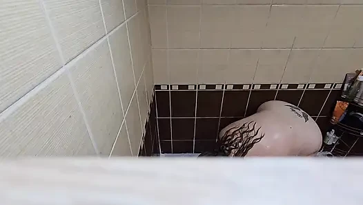 Meine Heiße BBW-ehefrau Masturbiert in Der Dusche