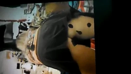 Up-skirt tribute