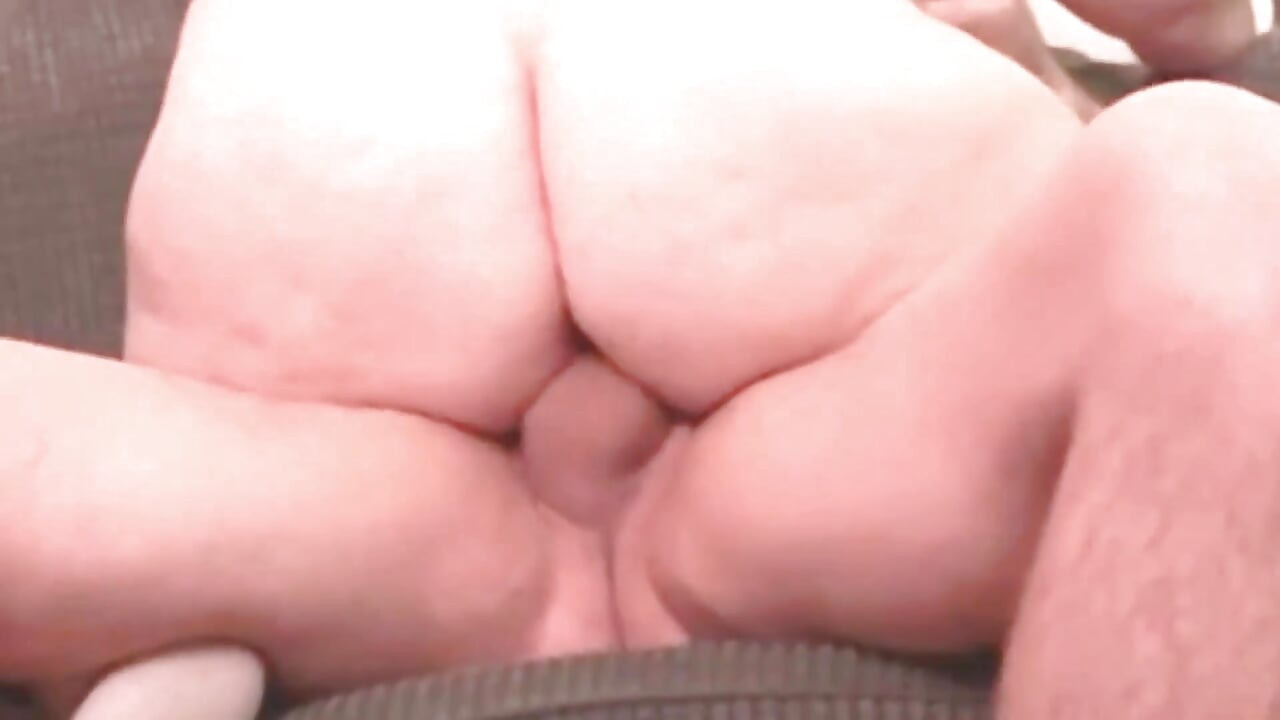 Amateur MILF (me) Sitting on a Hard Cock Until I Cum and He Fills Me Deep Xx