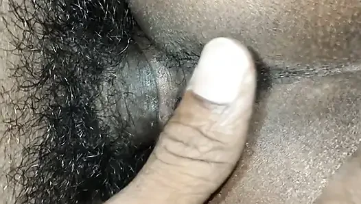 Istri hot ngentot sama pemilik rumah