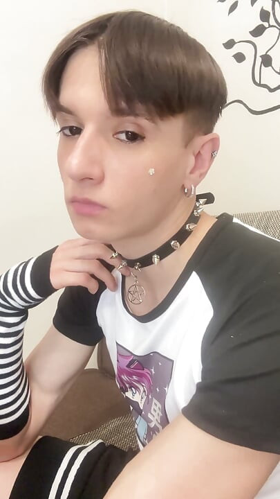 Femboy Sucking Dildo Got Whole Face Wet
