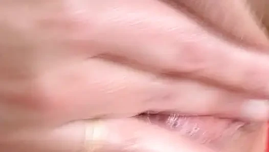 Bu Alman genç kızın senin için amını açmasını izle