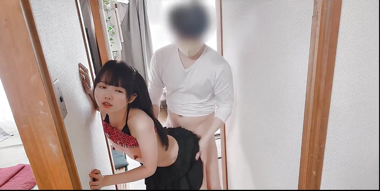 Afternoon Sex with a Moaning Pervy Gal in the Apartment Complex