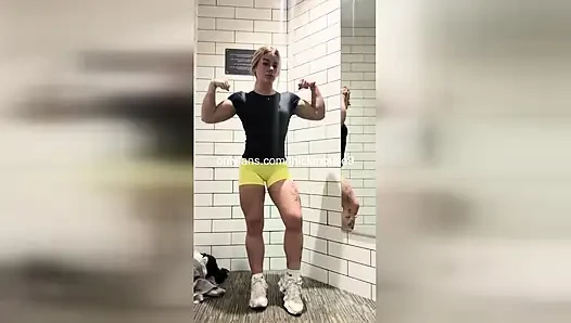 TikTok Stieftochter anal Überrascht: Papis schwanz in ihrem arsch