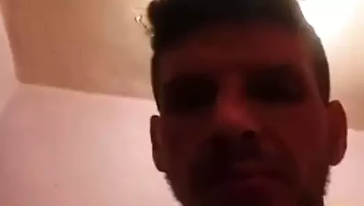 Siktir et içinde the banyo