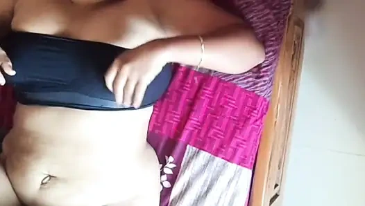 Горячую тамильницу с большими сиськами трахнули в черном лифчике