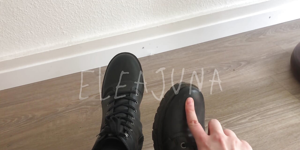 Foot Fetish, Kisses, Swamps