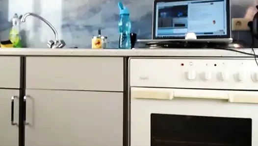 SexyDea's Шаловливый тверк на кухне: соблазнительные действия, чтобы приправить ваш аппетит!