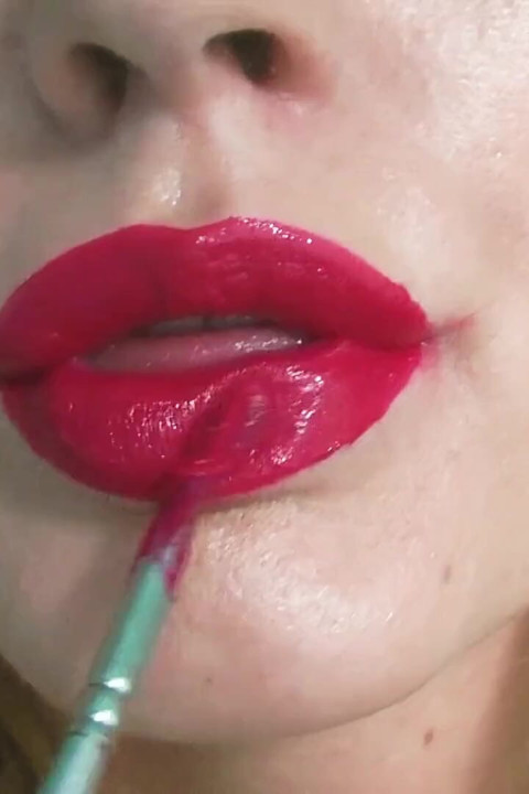Glossy lips & BBC training