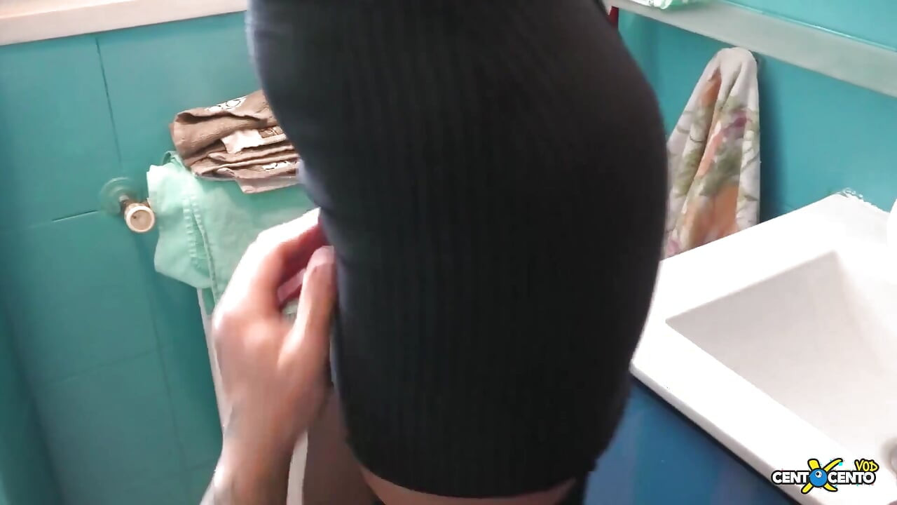 Laura Member, Dressed Tight Wide Pussy