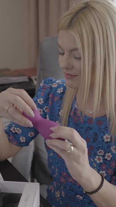Blonde MILF Greedily Tests Every Toy on Herself