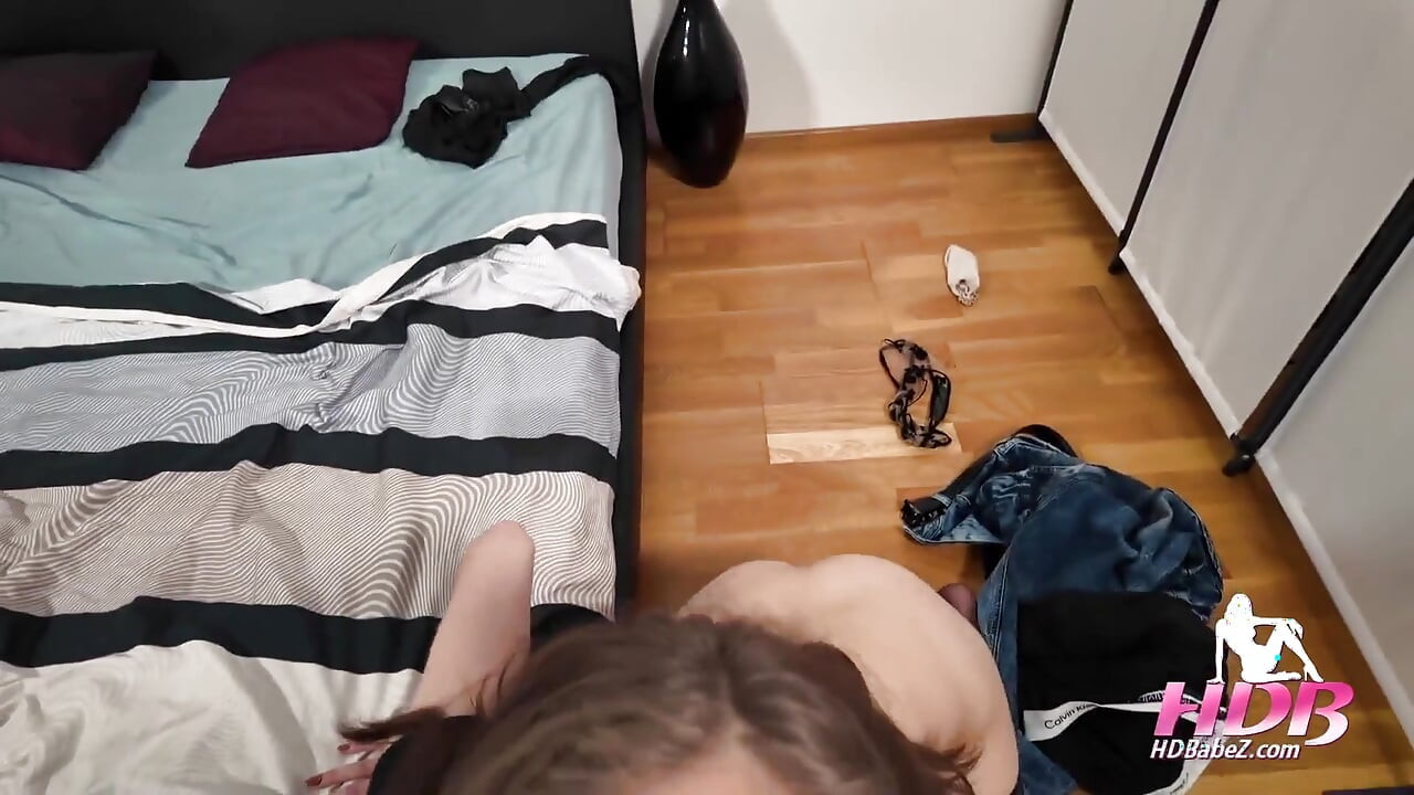 213 Teeny Nympho Sniffs Cum