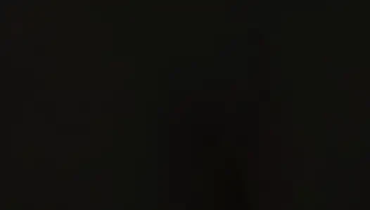 Oyuncak ayıcık yarak üstüne atlıyor