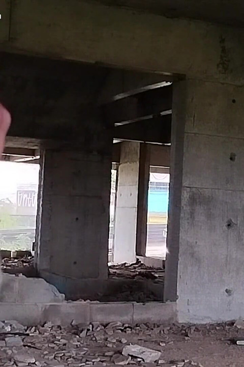 建設中の最初の敗北