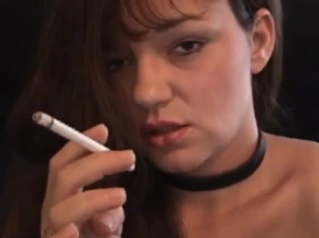 Tráng lệ milf hút thuốc