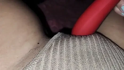 Powerful toy that eats, my pussy, it reached heaven and gives me an orgasm