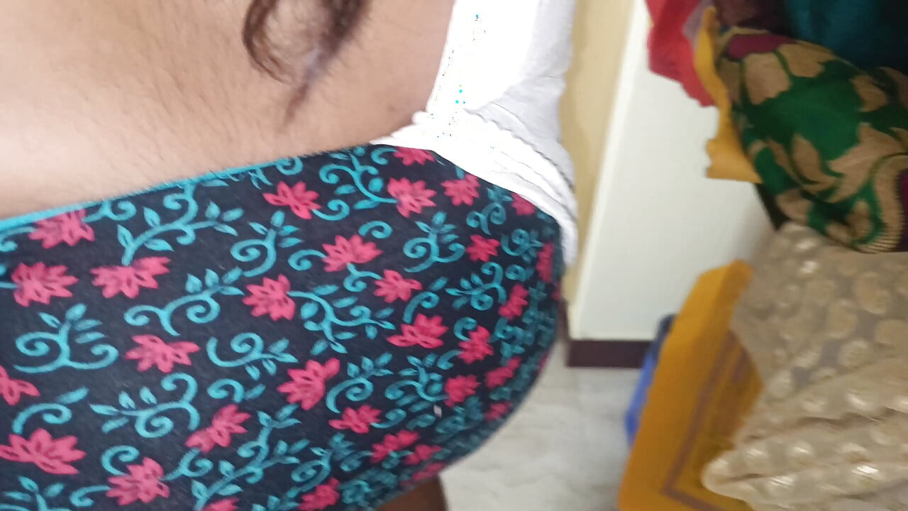 Lesbian sex in homemade xxx