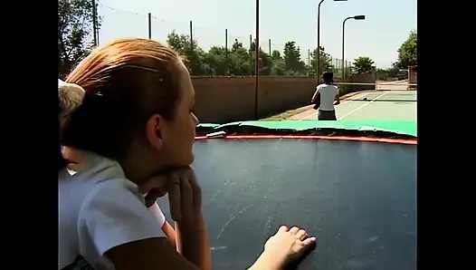 Lee Ann: Eine Junge Sexgöttin Mit Perfektem Körper, Hart Am Pool Gefickt