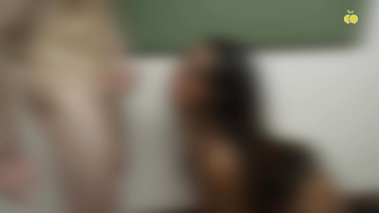 From the blackboard to the desk: The student Atucha resolves his differences with teacher Vanesa in the wildest way