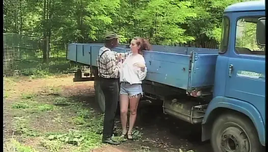 Korkutucu, Ustanın Kızından Intikam Alır