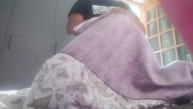 Room me gar ka karte sexy madam ki chut yaad aaya hai