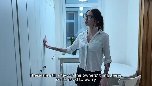 Realtor took viewing the apartment to a new level, fucked her while testing the bed, cummed on pantyhose