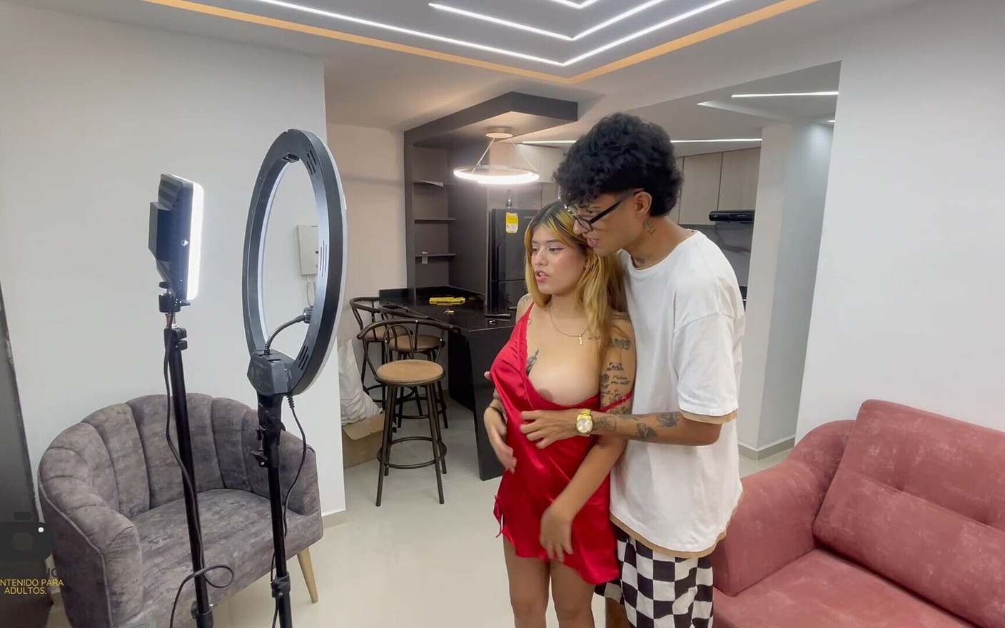 I Help My Stepsister on Her Social Media so I Can Fuck Her and Cum in Her Pussy.