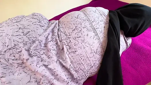 İri güzel kadın büyük boy şişman götü sikiyor ve arkasında ona bir şey ver!