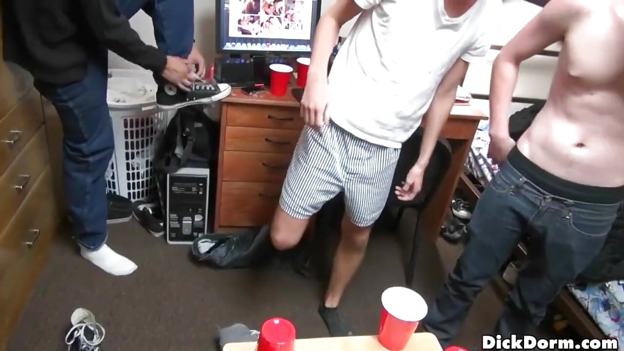 Reality Dudes - These Guys Figure Out How to Make Money Real Quick with Dick Dorm