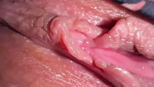 Cewek itu minta aku ngentot memekku sendiri! Aku lupa menaruh bonekanya di lotere.