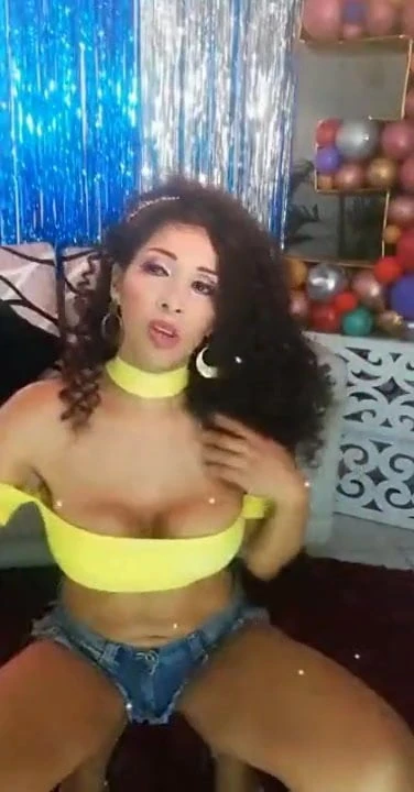 CHUKA01 - Elvira Palomino 18hgstfa