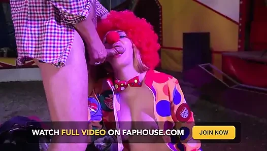 Petualangan seksual di sirkus!