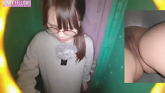 Fragile Heiress Heat as the Natural Rich Beauty Offers Warm Mouth Support Inside a Risky Temporary Booth