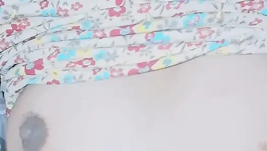 Ich Fing an, Ihre Muschi Zu Lecken Und Es Hat Spaß.