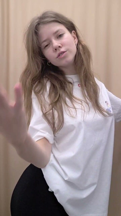 Oh my God, you're going to be amazed by my body! Teases in the locker room!