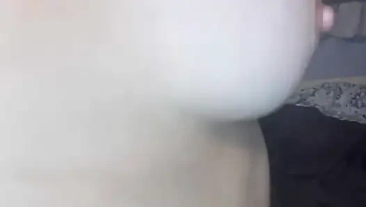 Yuk, jelajahi pantat aduhaiku dong