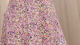 Pervert publicly masturbates in fitting room of retail outlet
