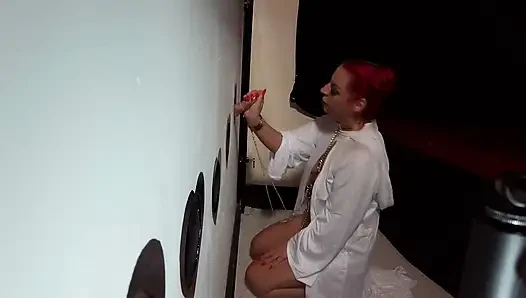 Roxys Den Glory Hole - Cheri Pi Filming VR Clips Bts