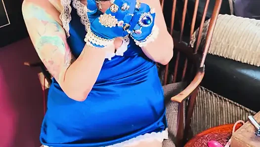 Tina Snua Chain Smokes 2 Cork Cigarettes In Satin With Gloves & Jewellery! - British Mature Smoking Smoker
