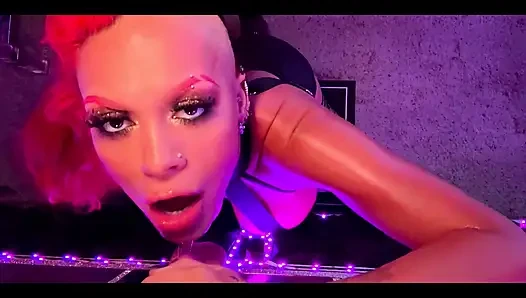 Bayan red x bir yüz sikişi bağımlısı