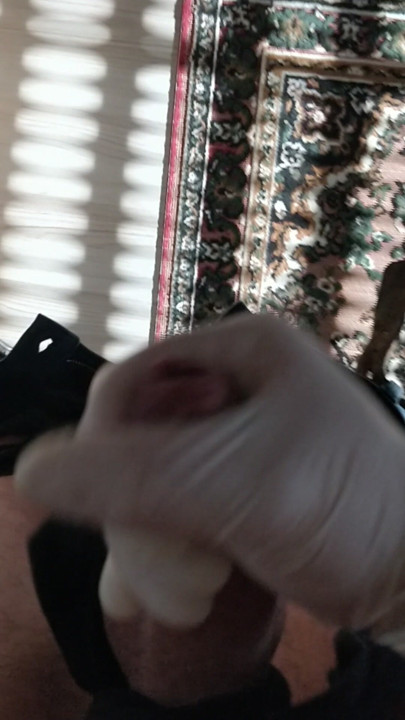I'm jerking off my hot cock until it's nice and big before it gets to enjoy my pad today.