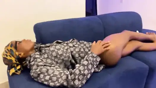 Падчерица моего Епископа трахает этот жесткий член как профи