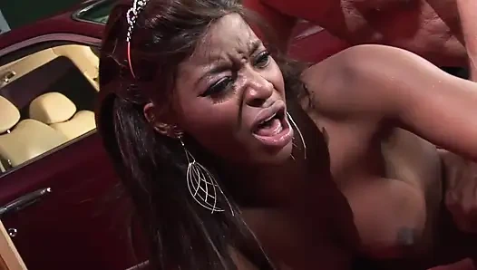 Interracial-dreier mit altem mann