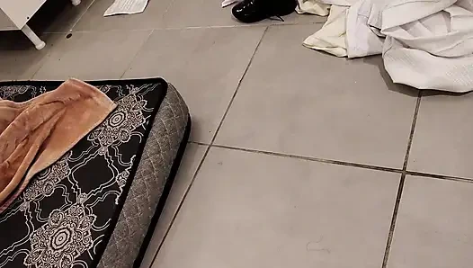 Minas Gerais'li cüce kız üvey erkek kardeşiyle grup seks yapıyor