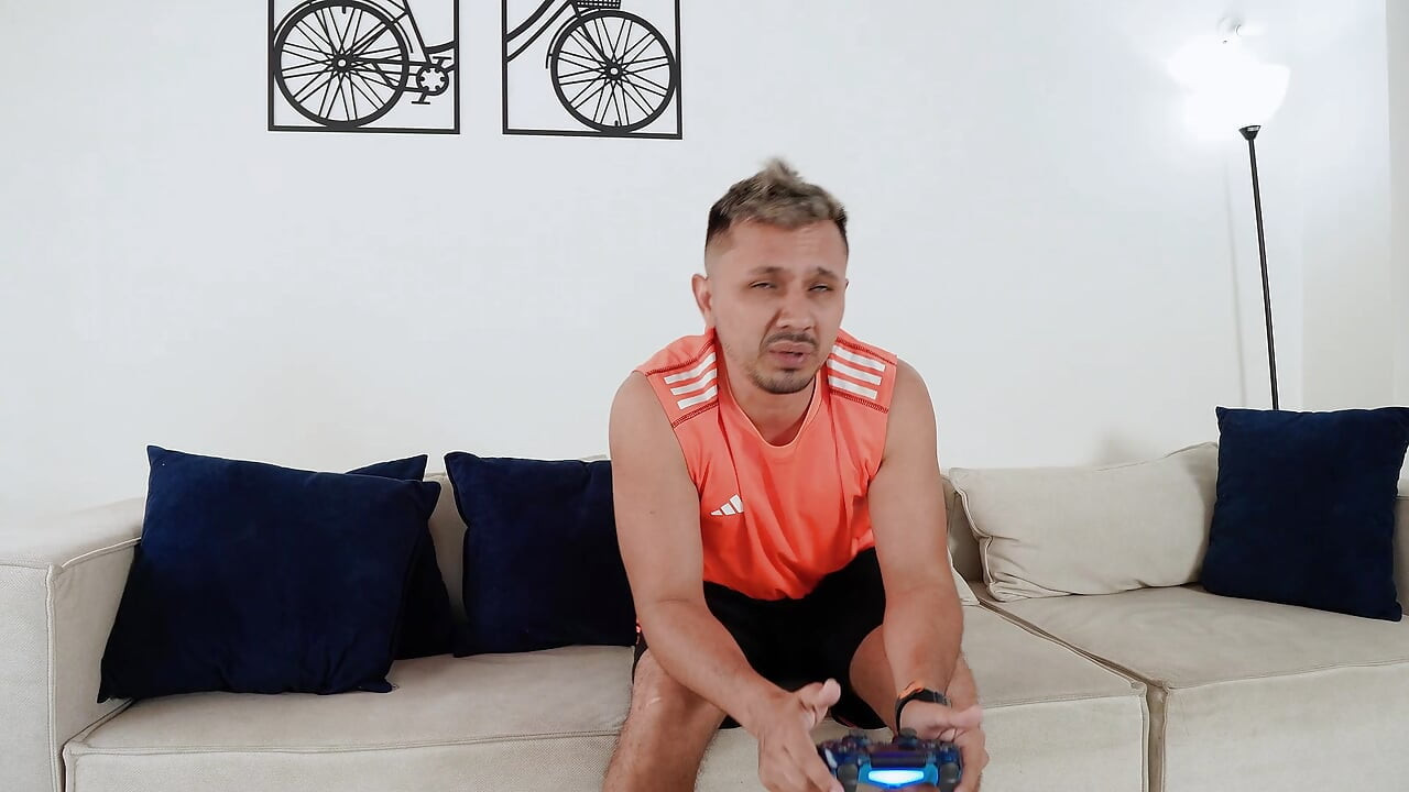 I Have a Threesome with My Girlfriend and Sister-in-law, Intense Sex on My Day off