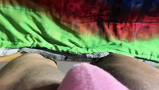 Kakak ipar dan kakak ipar berhubungan seks ketika anggota keluarga telah pergi ke pasar