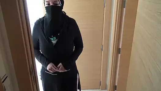 British Pervert Fucks His Mature Egyptian Maid In Hijab