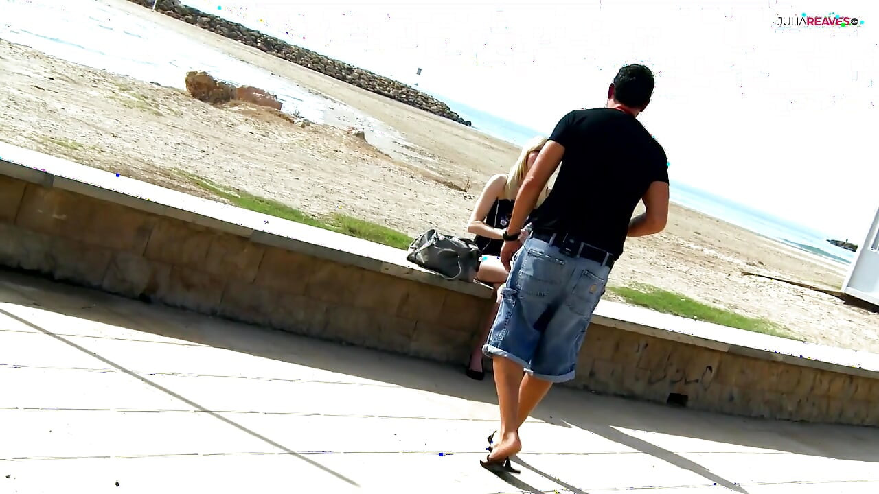 Blonde babe moans in pleasure as she gets a had fuck on the back of a truck